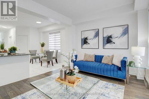 49 Malcolm Crescent, Haldimand, ON - Indoor Photo Showing Living Room