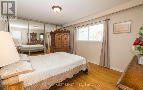 7812 Kittridge Drive, Mississauga, ON - Indoor Photo Showing Bedroom