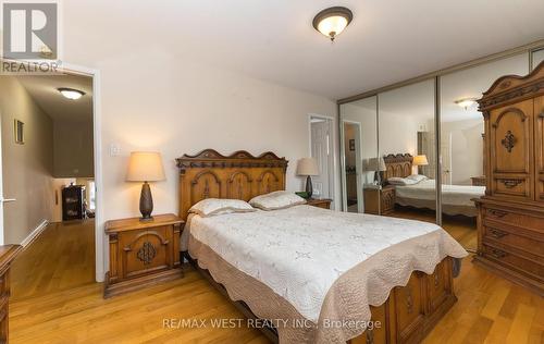 7812 Kittridge Drive, Mississauga, ON - Indoor Photo Showing Bedroom