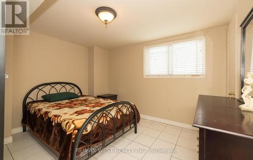 7812 Kittridge Drive, Mississauga, ON - Indoor Photo Showing Bedroom