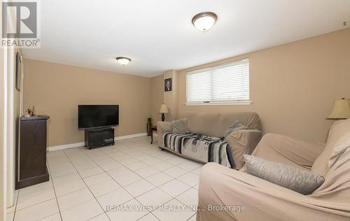 7812 Kittridge Drive, Mississauga, ON - Indoor