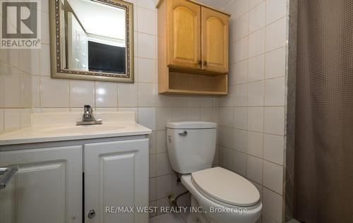 7812 Kittridge Drive, Mississauga, ON - Indoor Photo Showing Bathroom