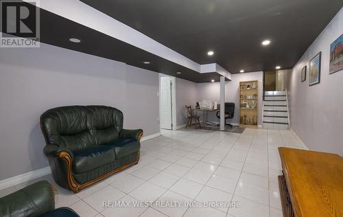 7812 Kittridge Drive, Mississauga, ON - Indoor