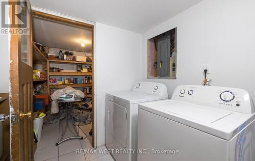 7812 Kittridge Drive, Mississauga, ON - Indoor Photo Showing Laundry Room