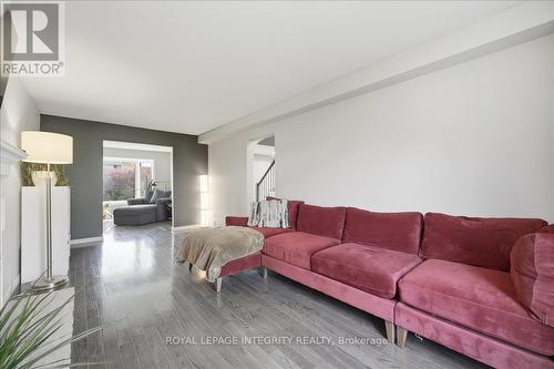 1406 Bouton D'Or Way, Ottawa, ON - Indoor Photo Showing Living Room