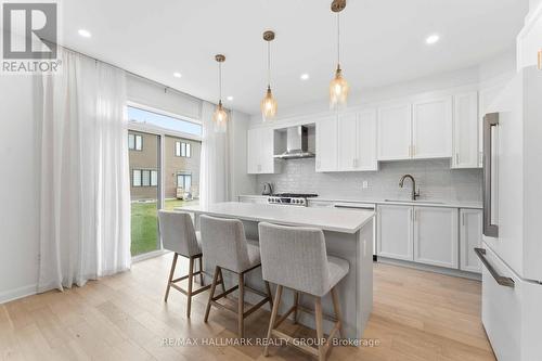 66 Narrows Place, Ottawa, ON - Indoor Photo Showing Kitchen With Upgraded Kitchen
