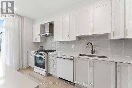 66 Narrows Place, Ottawa, ON - Indoor Photo Showing Kitchen With Upgraded Kitchen