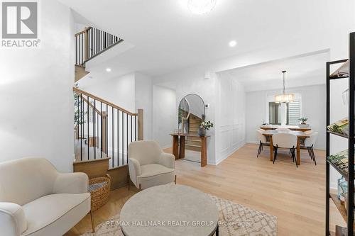 66 Narrows Place, Ottawa, ON - Indoor Photo Showing Living Room