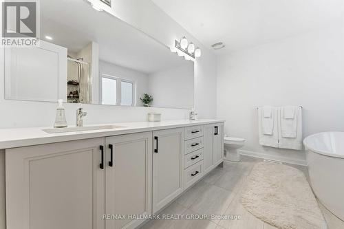66 Narrows Place, Ottawa, ON - Indoor Photo Showing Bathroom