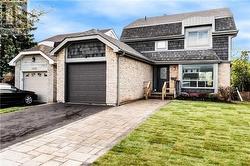 1534 FORESTDALE COURT  Oakville, ON L6H 3A1