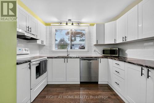 95 - 1474 Heatherington Road, Ottawa, ON - Indoor Photo Showing Kitchen