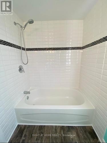 95 - 1474 Heatherington Road, Ottawa, ON - Indoor Photo Showing Bathroom