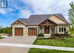 18 GREENHILL DRIVE  Tillsonburg, ON N4G 2K6