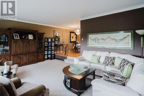 830 Concession 2 Concession W, Saugeen Shores, ON - Indoor Photo Showing Living Room