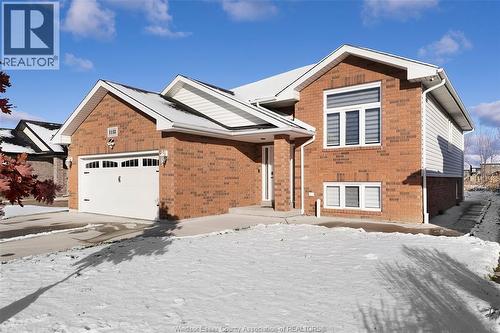 1118 ICEWATER AVENUE  Windsor, ON N8P 1X4