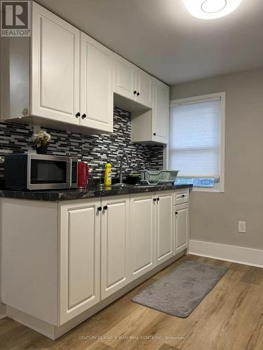 4087 Portage Road, Niagara Falls, ON - Indoor Photo Showing Kitchen