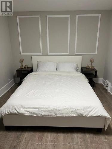 4087 Portage Road, Niagara Falls, ON - Indoor Photo Showing Bedroom