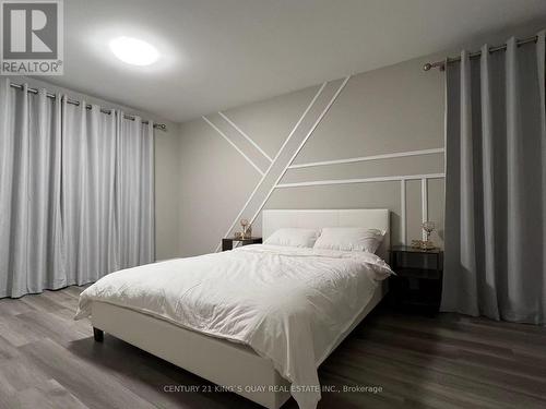 4087 Portage Road, Niagara Falls, ON - Indoor Photo Showing Bedroom