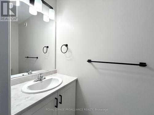 1 Otonabee Street, Belleville (Thurlow Ward), ON - Indoor Photo Showing Bathroom