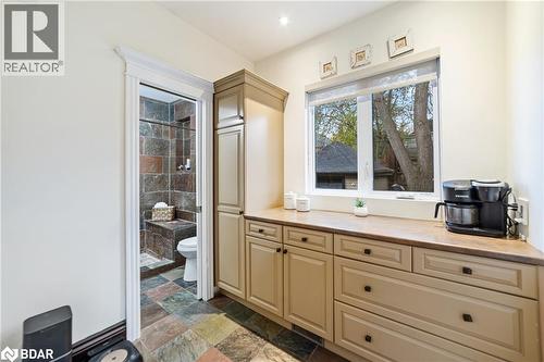 53 Barnesdale Avenue S, Hamilton, ON - Indoor