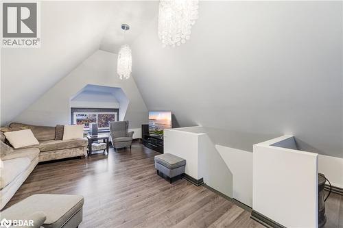 53 Barnesdale Avenue S, Hamilton, ON - Indoor