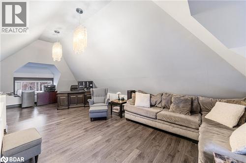 53 Barnesdale Avenue S, Hamilton, ON - Indoor Photo Showing Living Room