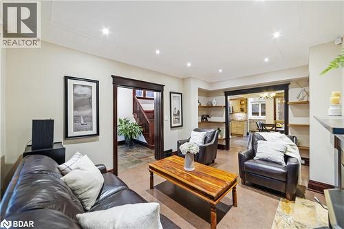53 Barnesdale Avenue S, Hamilton, ON - Indoor Photo Showing Living Room