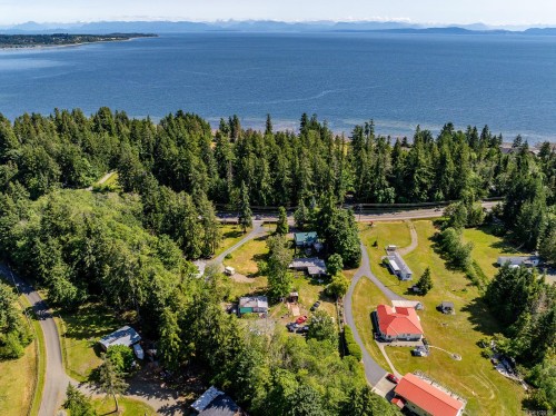 4399 Island Hwy South, Courtenay, BC 