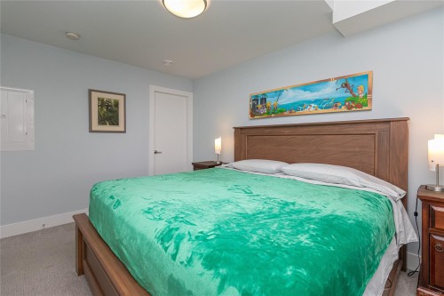 411-2461 Sidney Ave, Sidney, BC - Indoor Photo Showing Bedroom