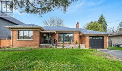 11 GARDEN PARK AVENUE  Toronto, ON M1S 1Z8