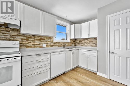 Upper - 176 Sydenham Street, Cobourg, ON - Indoor Photo Showing Kitchen