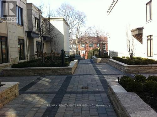 5 - 5 Oakburn Crescent, Toronto, ON - Outdoor