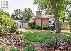 186 TWEEDSDALE CRESCENT  Oakville, ON L6L 4P7