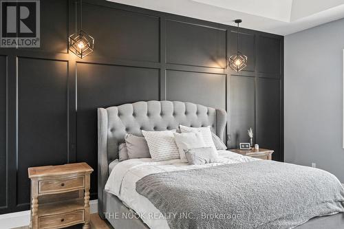 46 Westlake Court, Kawartha Lakes (Fenelon), ON - Indoor Photo Showing Bedroom