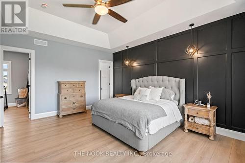 46 Westlake Court, Kawartha Lakes (Fenelon), ON - Indoor Photo Showing Bedroom