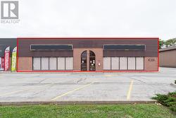 426-430 SPEERS ROAD  Oakville, ON L6K 2G2