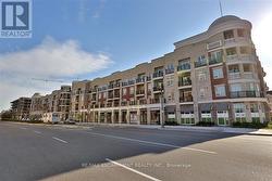 223 - 216 OAK PARK BOULEVARD  Oakville, ON L6H 0K3