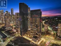 3104 - 395 SQUARE ONE DRIVE  Mississauga, ON L5B 0P6