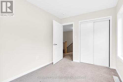 View from Bedroom 2 windows - 9 - 8273 Tulip Tree Drive, Niagara Falls, ON 