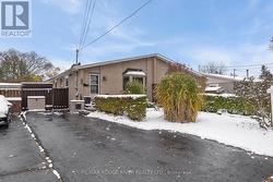 819 SANOK DRIVE  Pickering, ON L1W 2R1