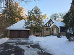62 PINEWOOD TRAIL  Mississauga, ON L5G 2L1