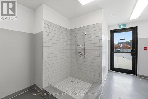 308 - 243 Northfield Drive E, Waterloo, ON - Indoor