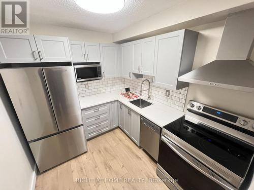 1103 - 505 St Laurent Boulevard, Ottawa, ON - Indoor Photo Showing Kitchen