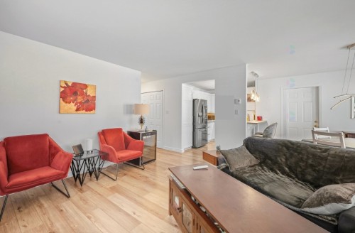 Living Room - A-710 Ch. Des Trois-Villages, Piedmont, QC - Indoor Photo Showing Living Room