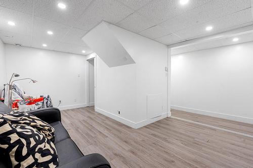 Salle familiale - 68 Rue Buteau, Lévis (Les Chutes-De-La-Chaudière-Ouest), QC - Indoor