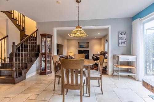 Dinette - 54 Rue Lucille-Teasdale, Notre-Dame-De-L'Île-Perrot, QC - Indoor Photo Showing Dining Room