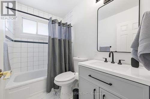 17 Savage Drive, Ottawa, ON - Indoor Photo Showing Bathroom