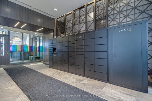 1704-2550 Eglinton Avenue W, Mississauga, ON - Indoor Photo Showing Other Room