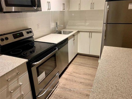 1704-2550 Eglinton Avenue W, Mississauga, ON - Indoor Photo Showing Kitchen