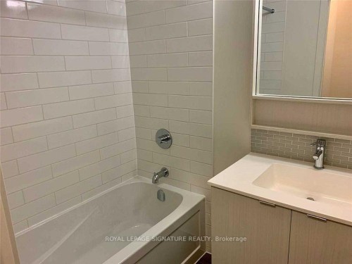 1704-2550 Eglinton Avenue W, Mississauga, ON - Indoor Photo Showing Bathroom